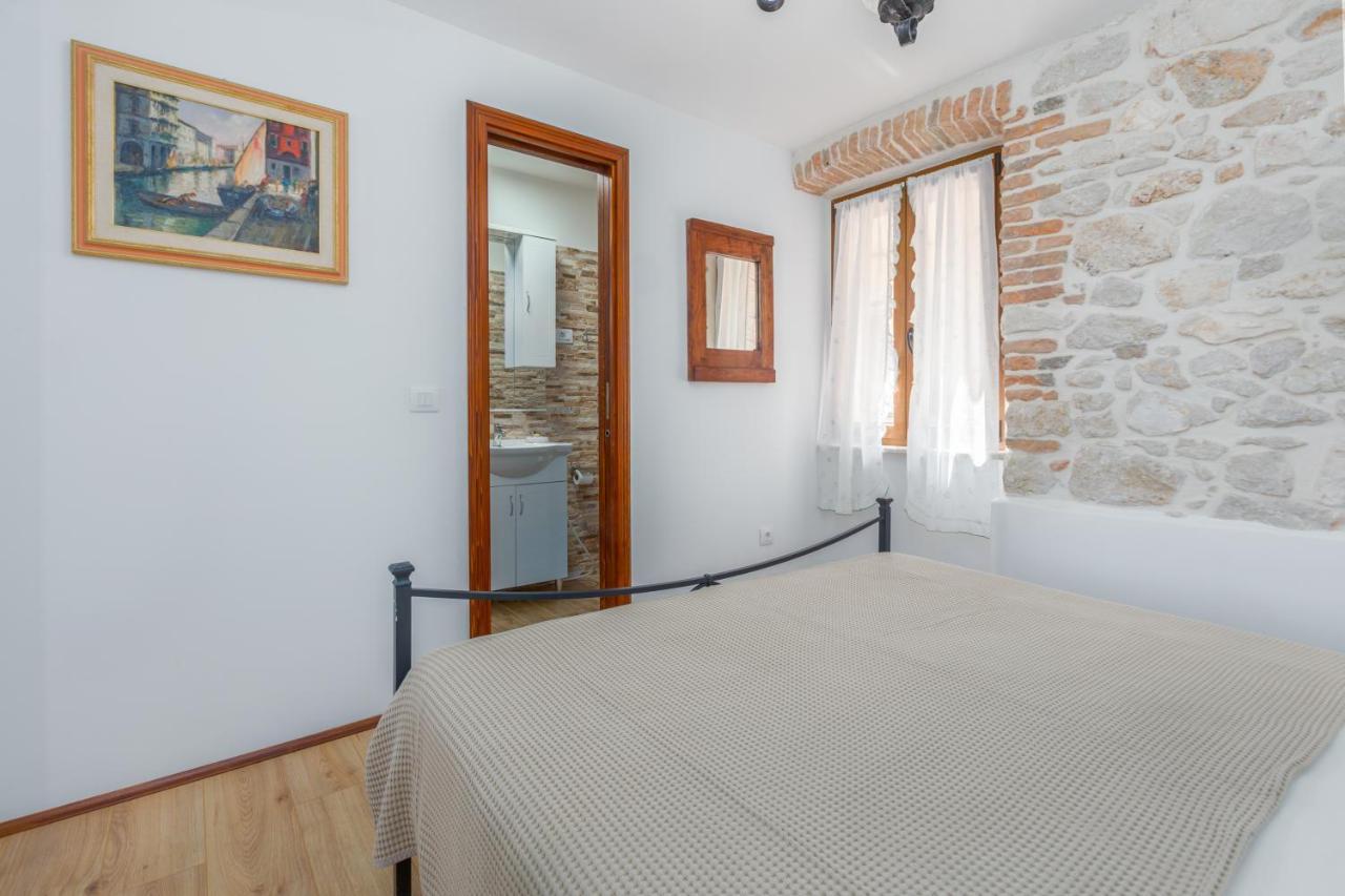 Apartment Lanterna Veneziana ロヴィニ エクステリア 写真