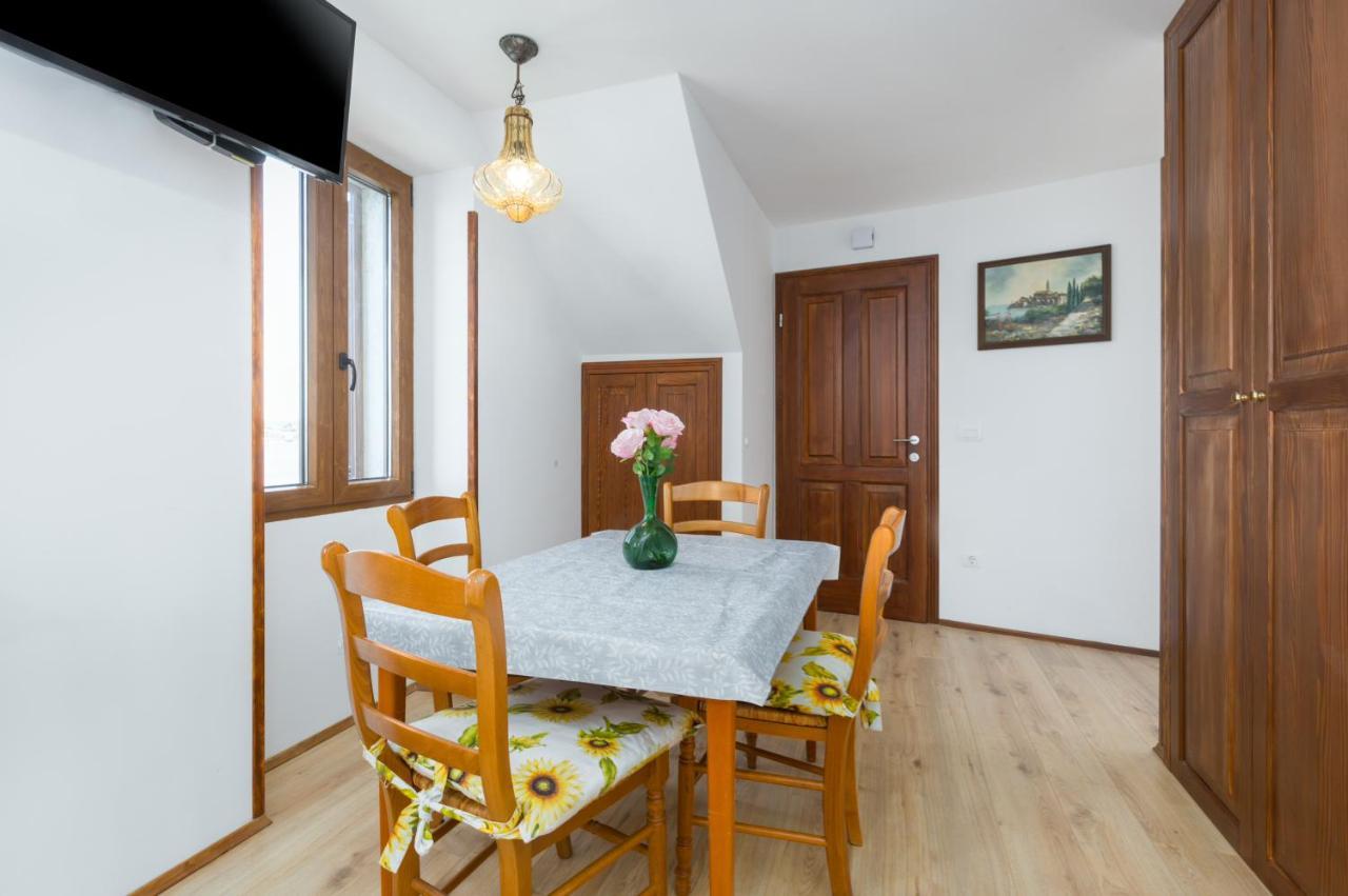 Apartment Lanterna Veneziana ロヴィニ エクステリア 写真